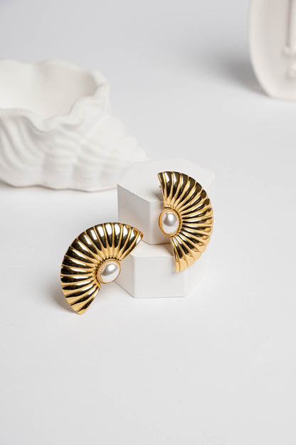 Tess Gold-Colored Tarnish-Resistant Steel Vintage Pearl Earrings